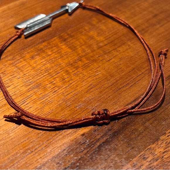 Minimalistic Arrow Rope Bracelet - Picture 2 of 2